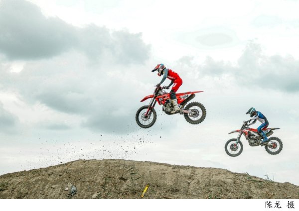 e路配资 MXGP三度落户上海，奉贤海湾全新赛道恭候世界顶级越野摩托车手到来